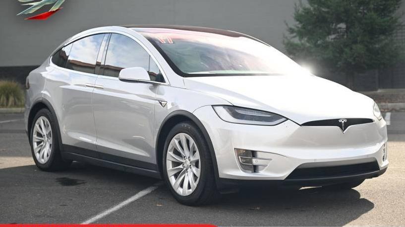 TESLA MODEL X 2017 5YJXCAE22HF078458 image